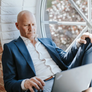 Daniel Remming, Chairman of the Board, Sales at suitecorner.