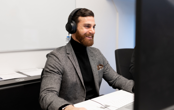 Upptäck Customer Care – skalbart NetSuite-stöd från ärenden till strategiskt partnerskap, med fokus på struktur, transparens och utveckling.